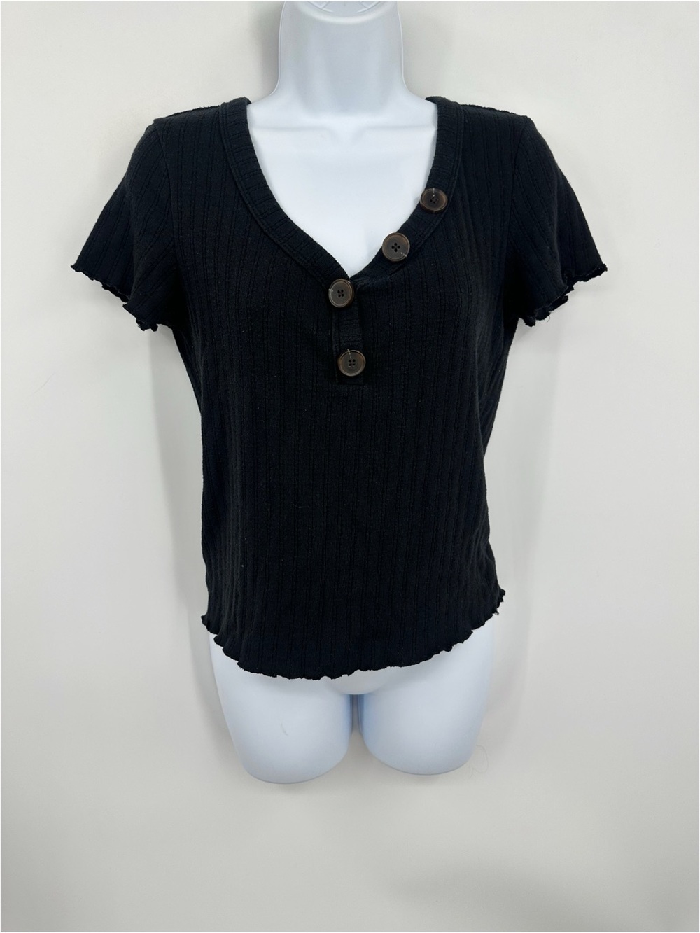 American Eagle Outfitters Black Short Sleeve Shirt Size Medium V Neck